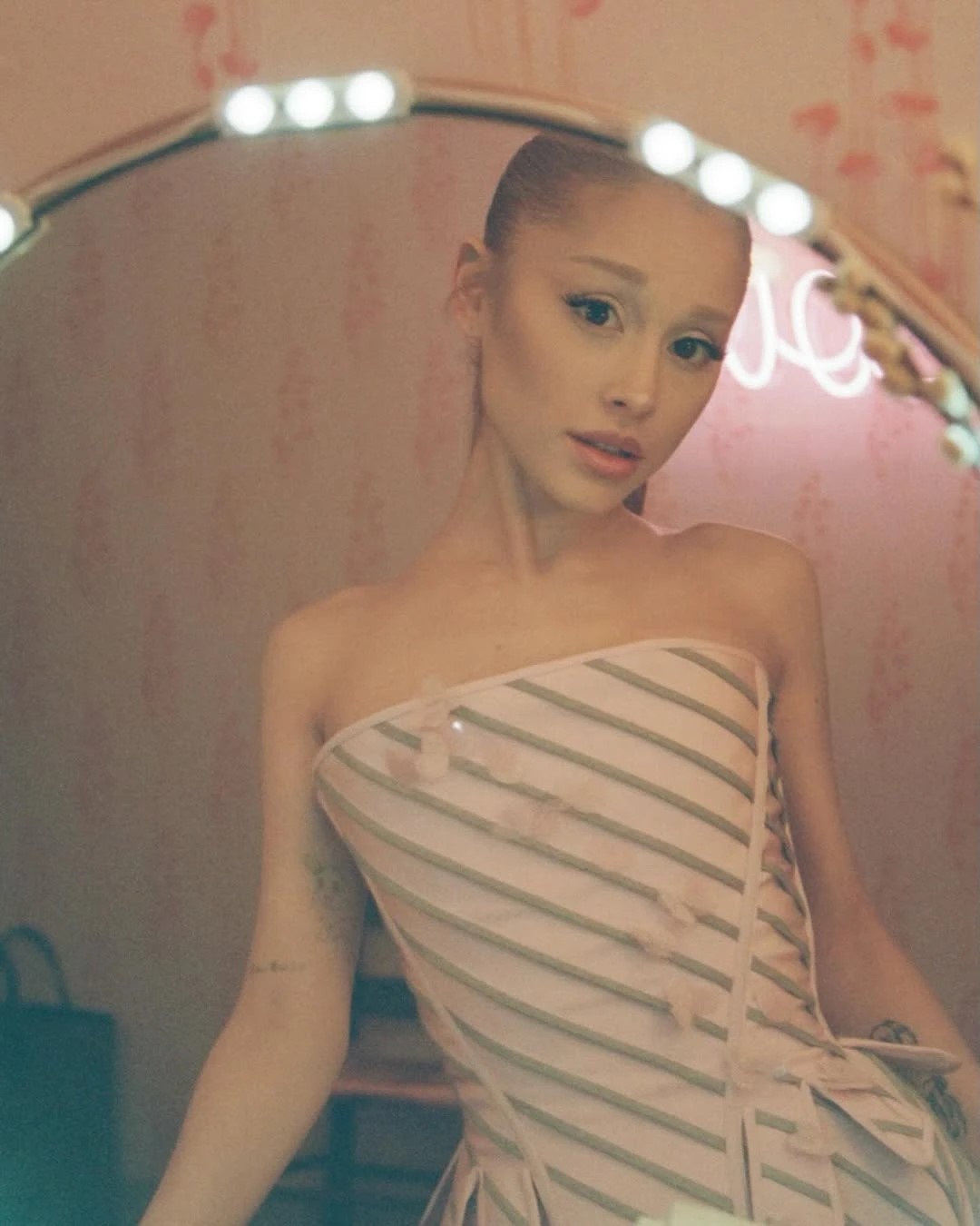 ariadna gr.jpg (150 KB)