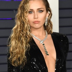 Miley Cyrus - Flowers